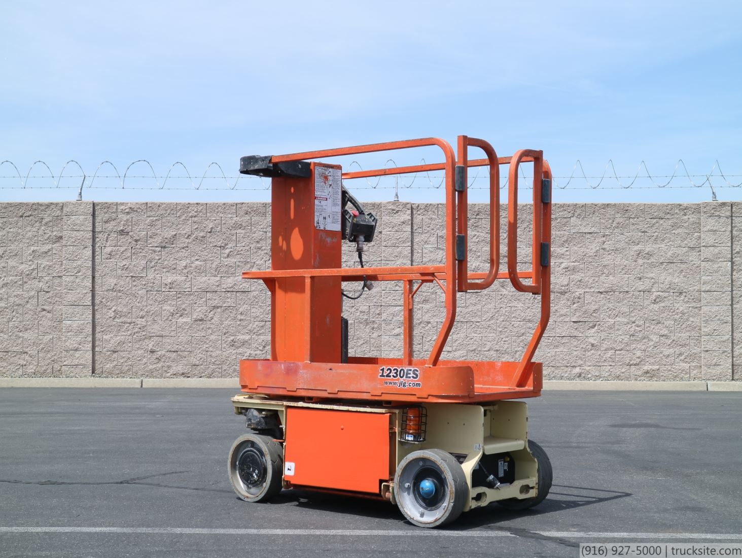 JLG 1230ES Vertical Mast Lift for Sale