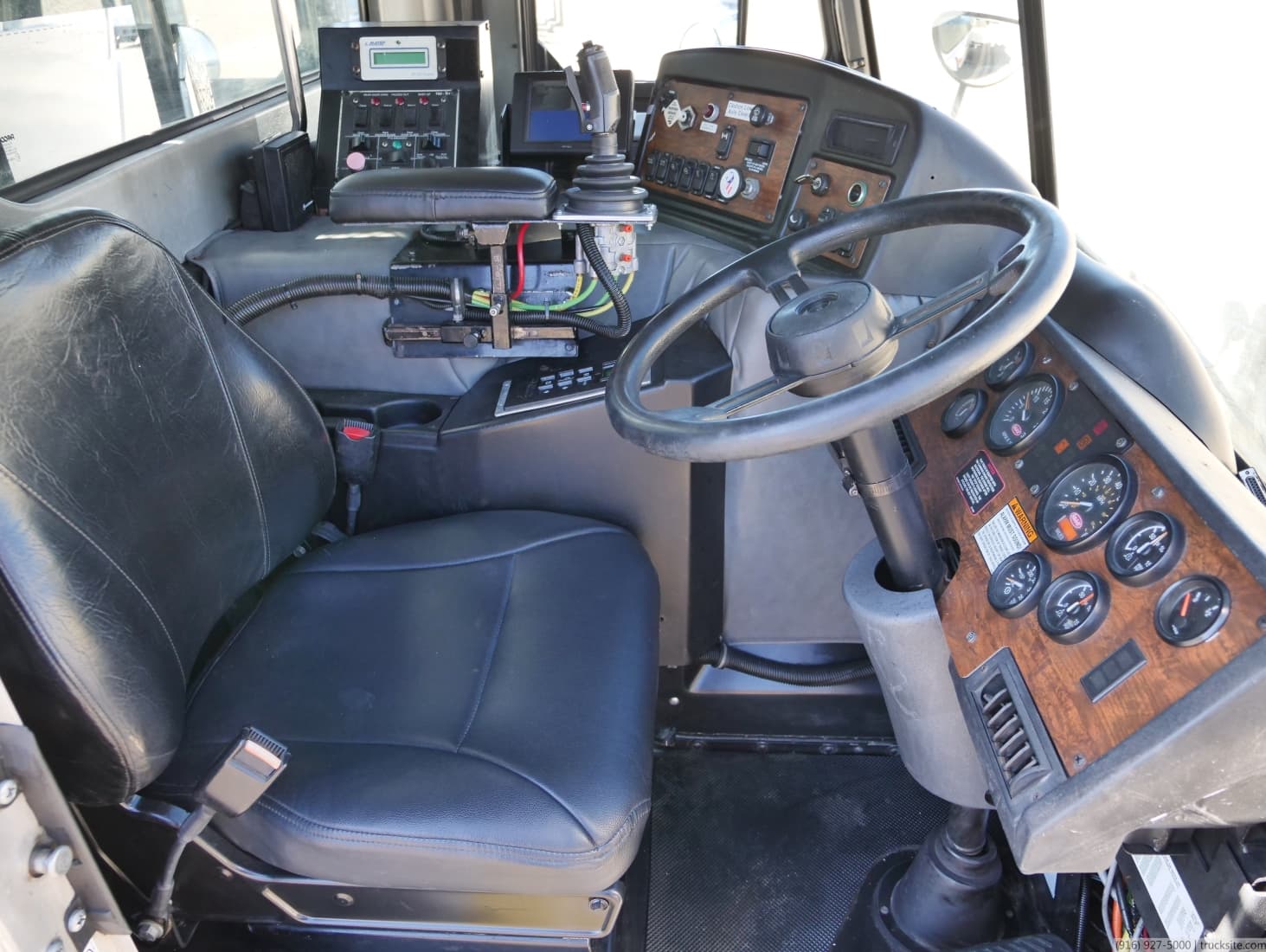 2009 Peterbilt Amrep LNG 36 Yard Auto Side Loader