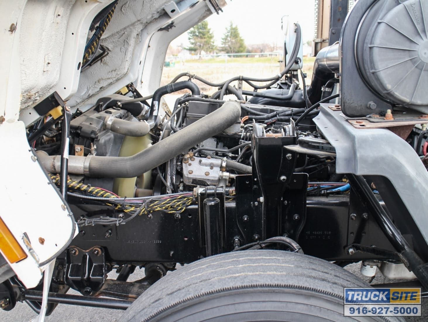 2001 Sterling SC8000 Elgin GeoVac Vacuum Air Street Sweeper