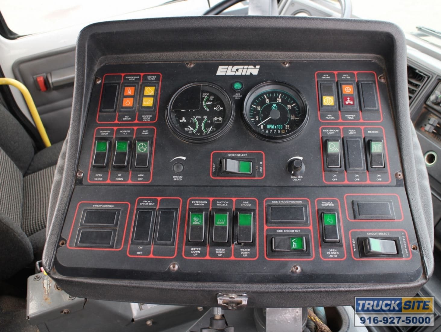 2001 Sterling SC8000 Elgin GeoVac Vacuum Air Street Sweeper