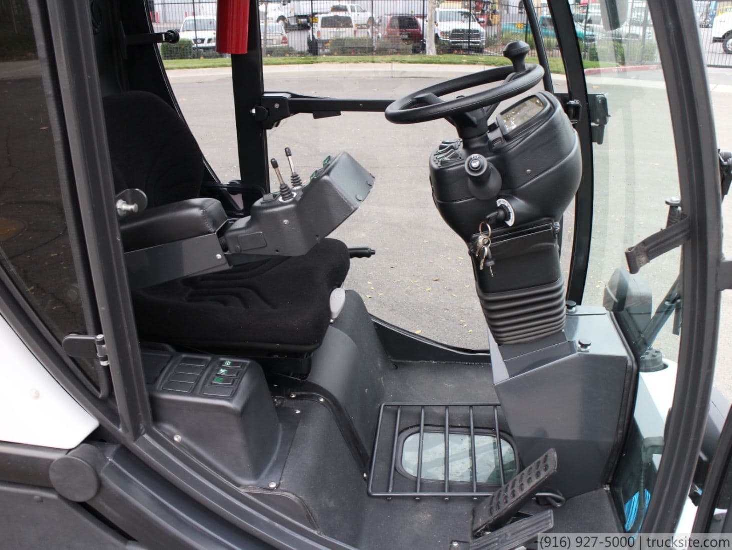 2009 Madvac CN100B Compact Litter Sweeper