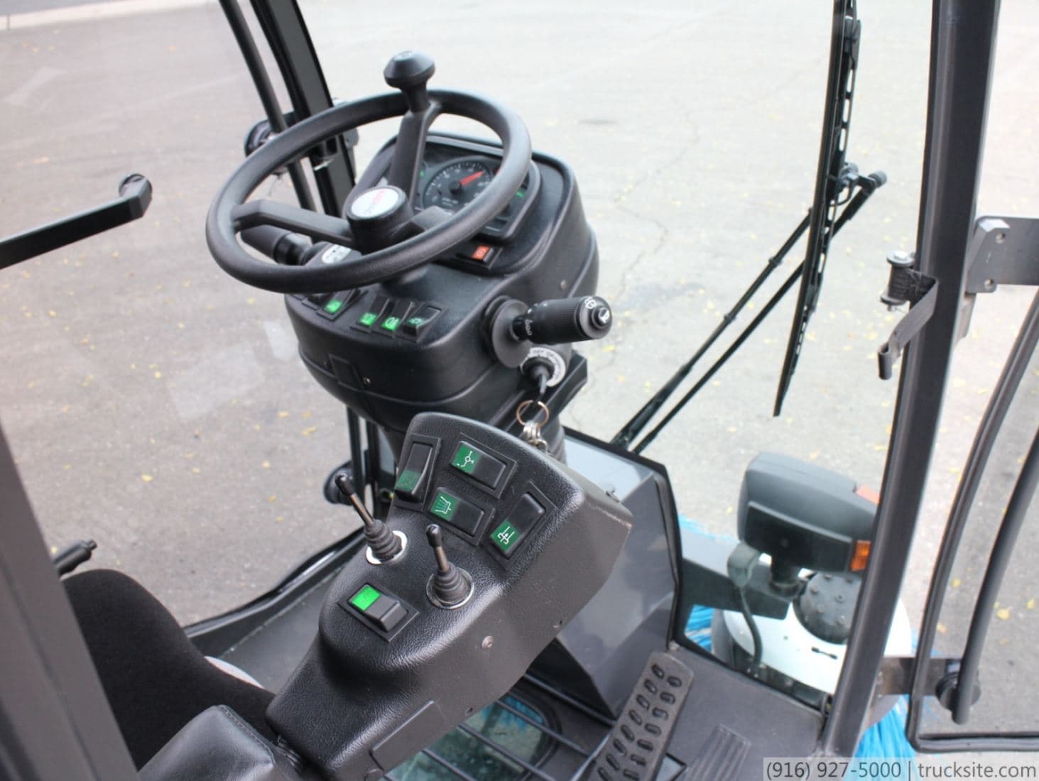 2009 Madvac CN100B Compact Litter Sweeper