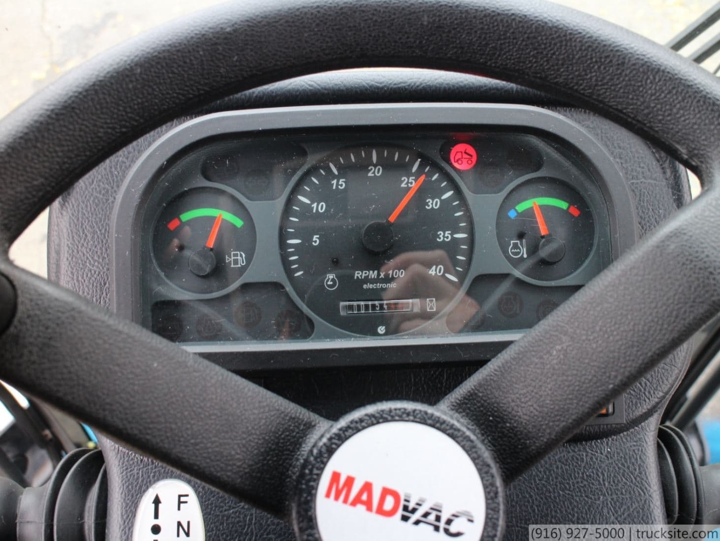 2009 Madvac CN100B Compact Litter Sweeper