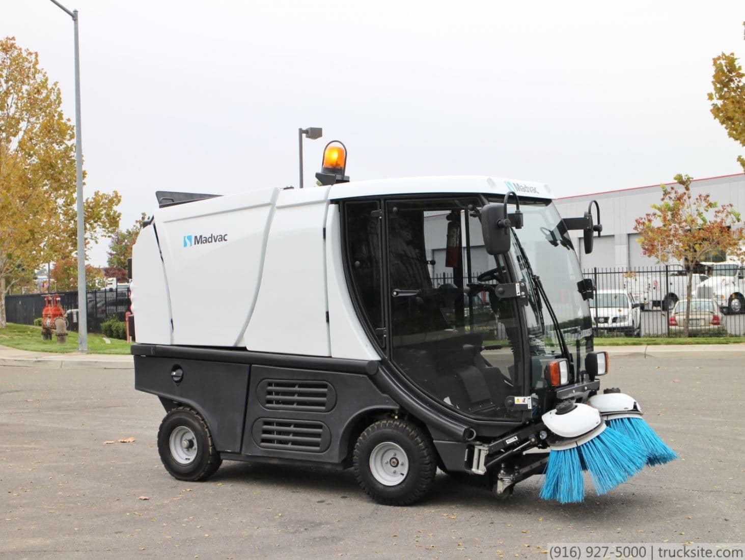 2009 Madvac CN100B Compact Litter Sweeper