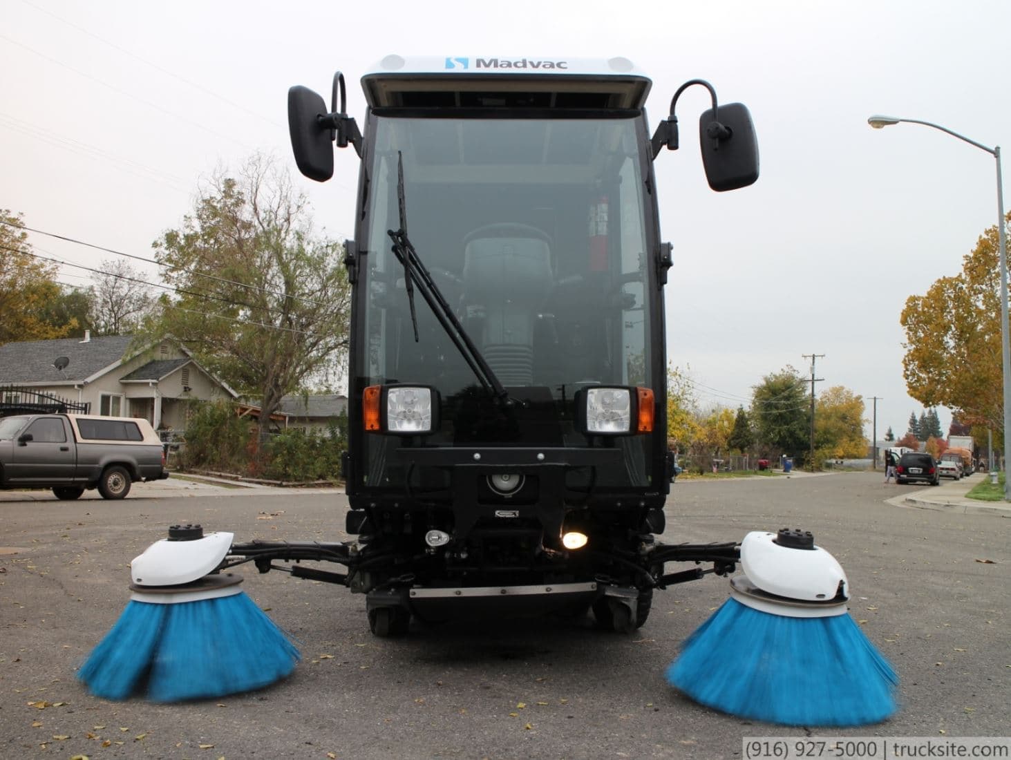 2009 Madvac CN100B Compact Litter Sweeper