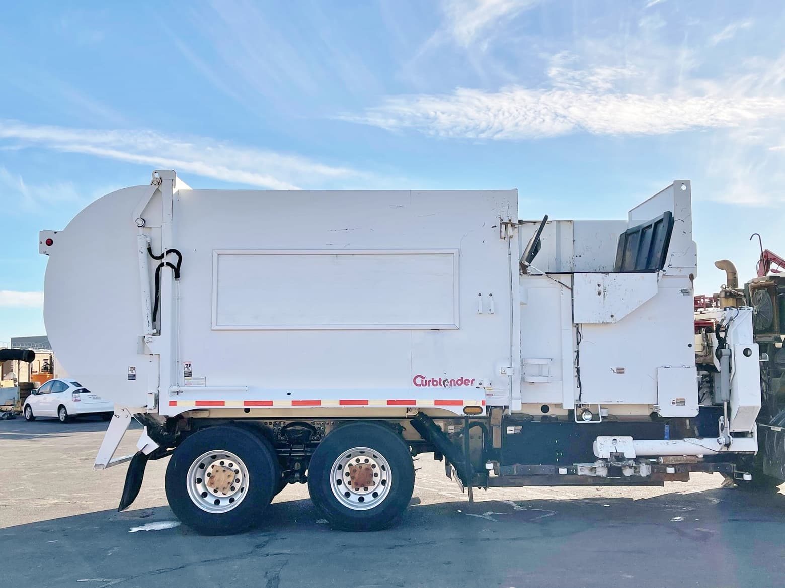 Wayne Curbtender 27 Yard Side Loader Body & Arm