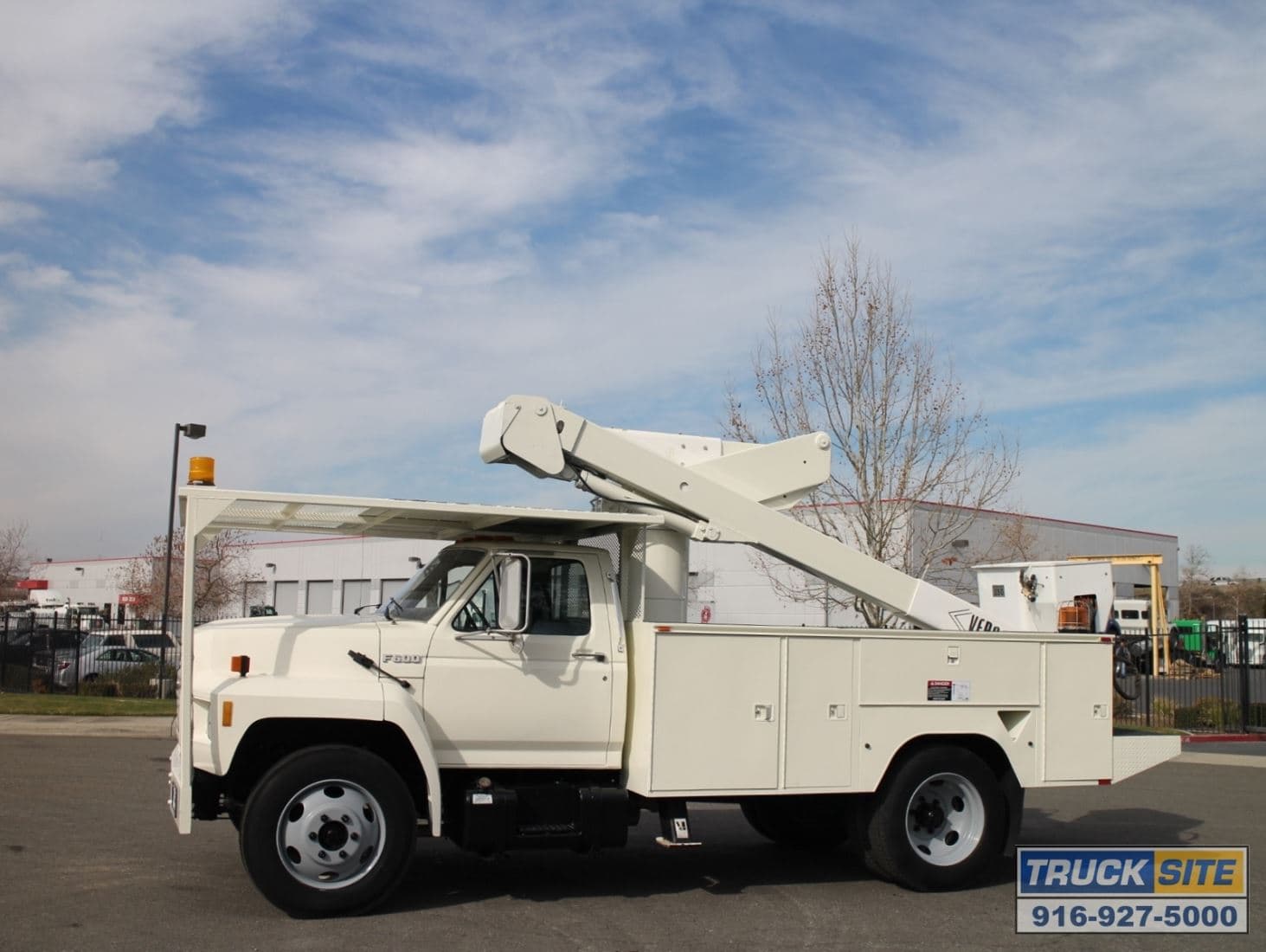 1991 Ford F600 Versalift VST4000I 45' Articulated Bucket Truck