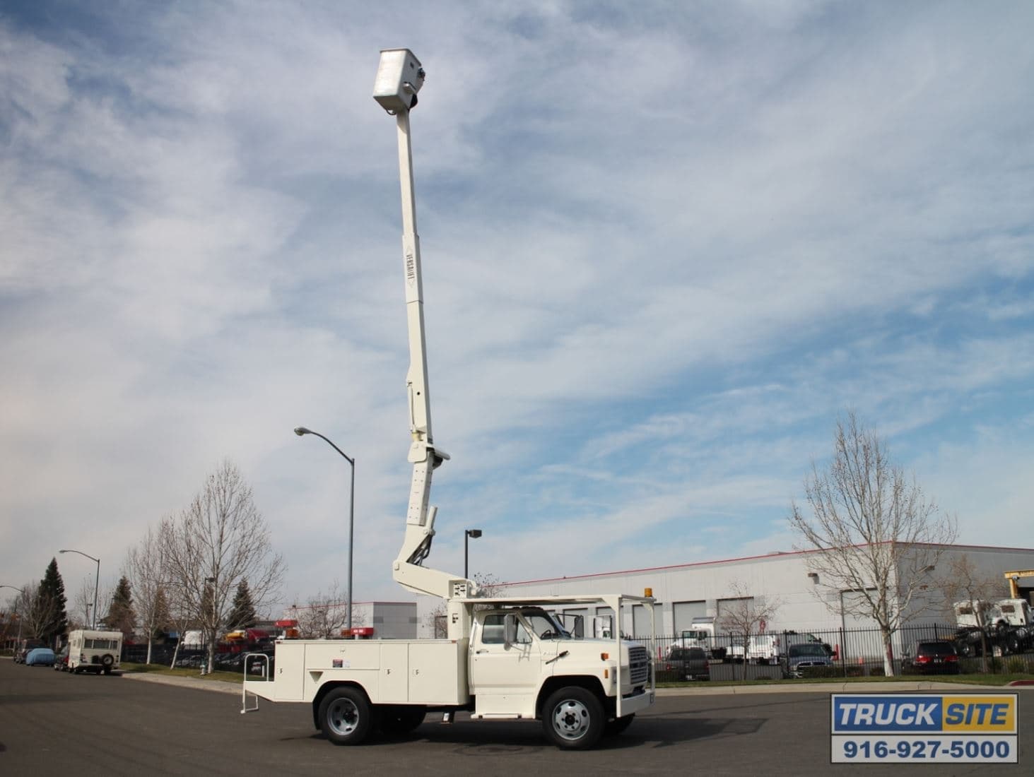1991 Ford F600 Versalift VST4000I 45' Articulated Bucket Truck