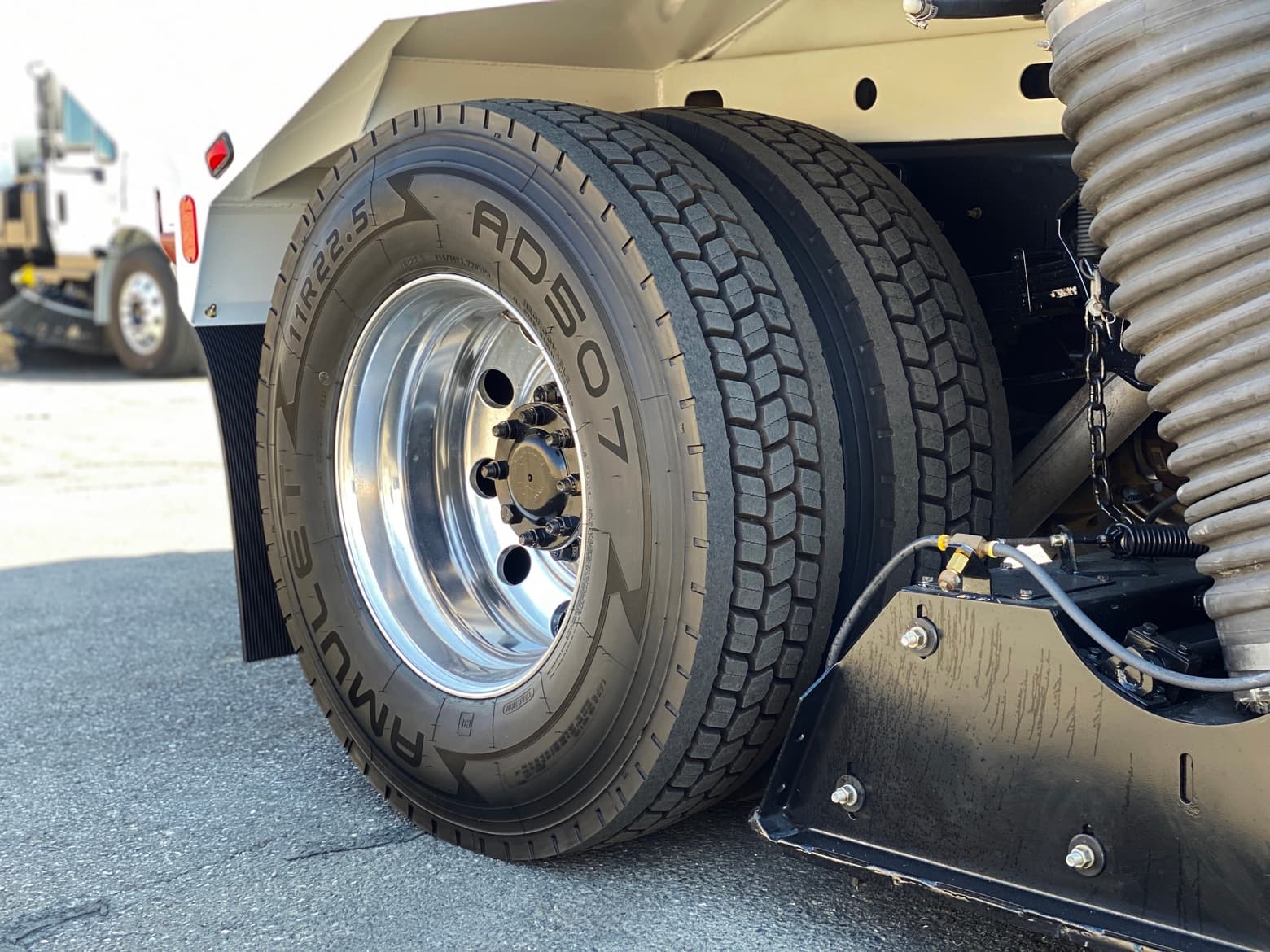 2006 International 4200 Tymco 600 BAH Air Sweeper