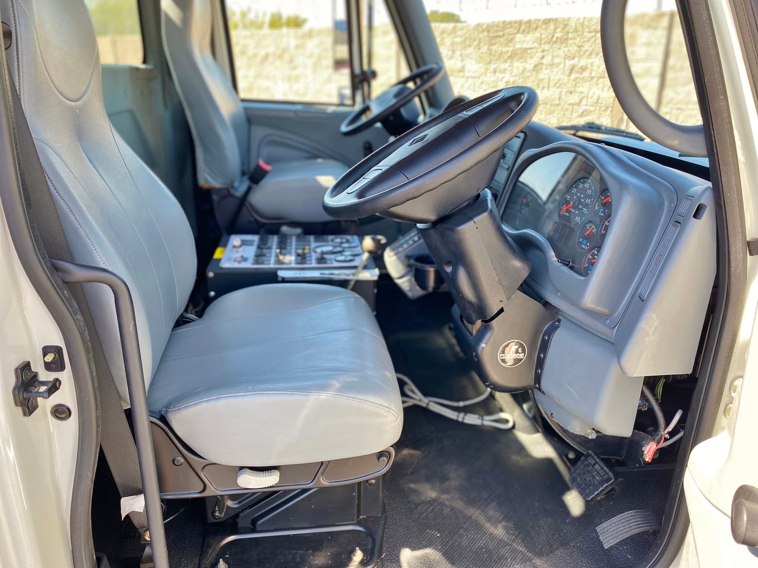 2006 International 4200 Tymco 600 BAH Air Sweeper