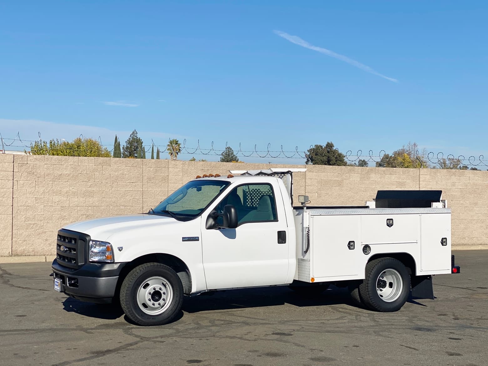 2007 Ford F350 XL SD Mechanics Service Truck w/ Tommy Gate Liftgate