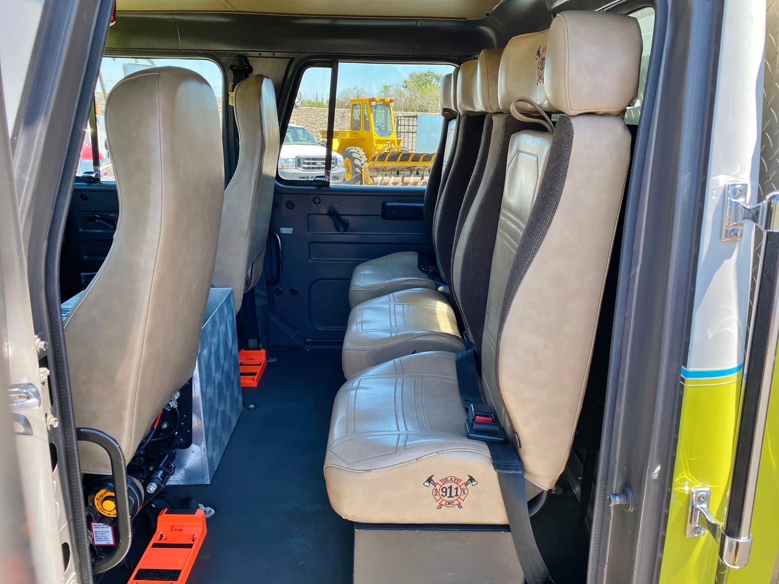 1995 International 4800 4x4 750/1250/15 Type 4 Wildland Fire Truck