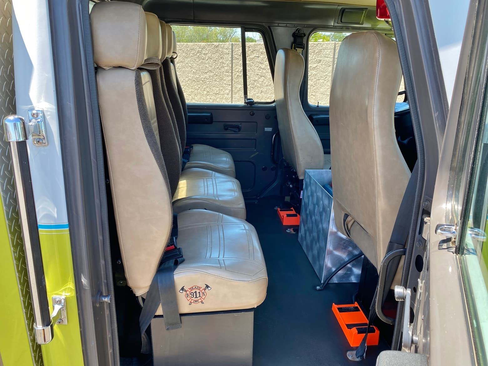 1995 International 4800 4x4 750/1250/15 Type 4 Wildland Fire Truck