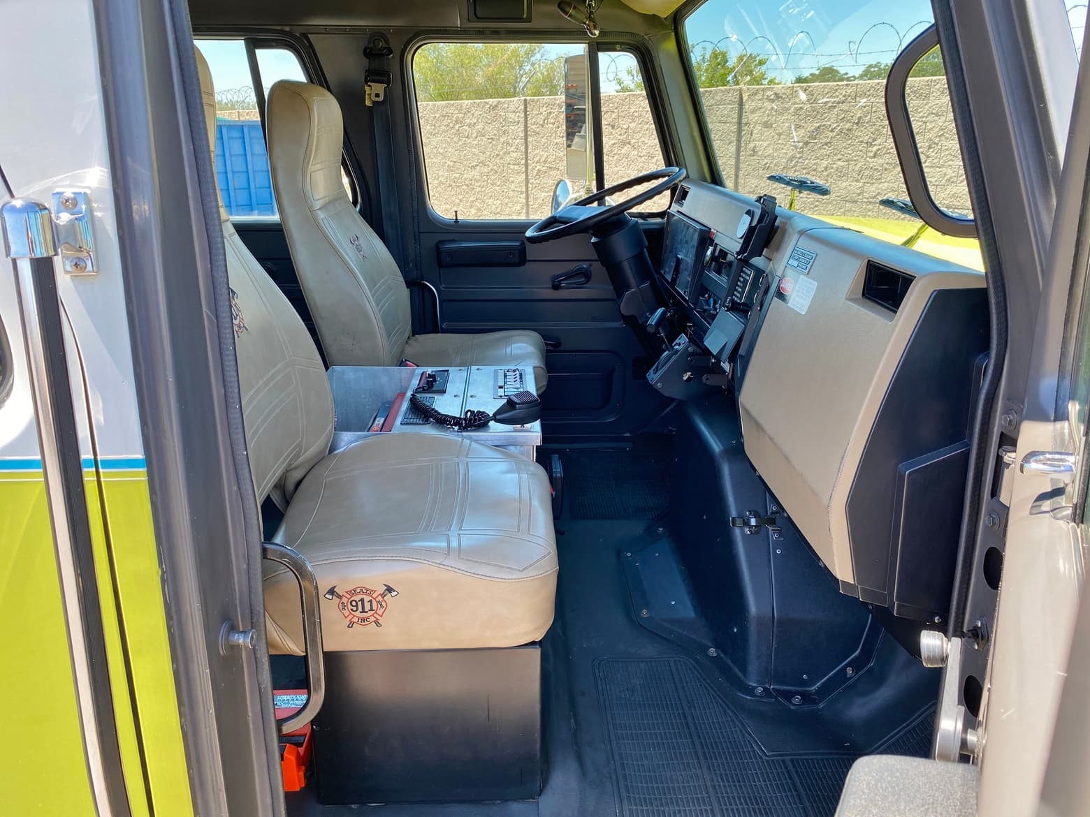 1995 International 4800 4x4 750/1250/15 Type 4 Wildland Fire Truck