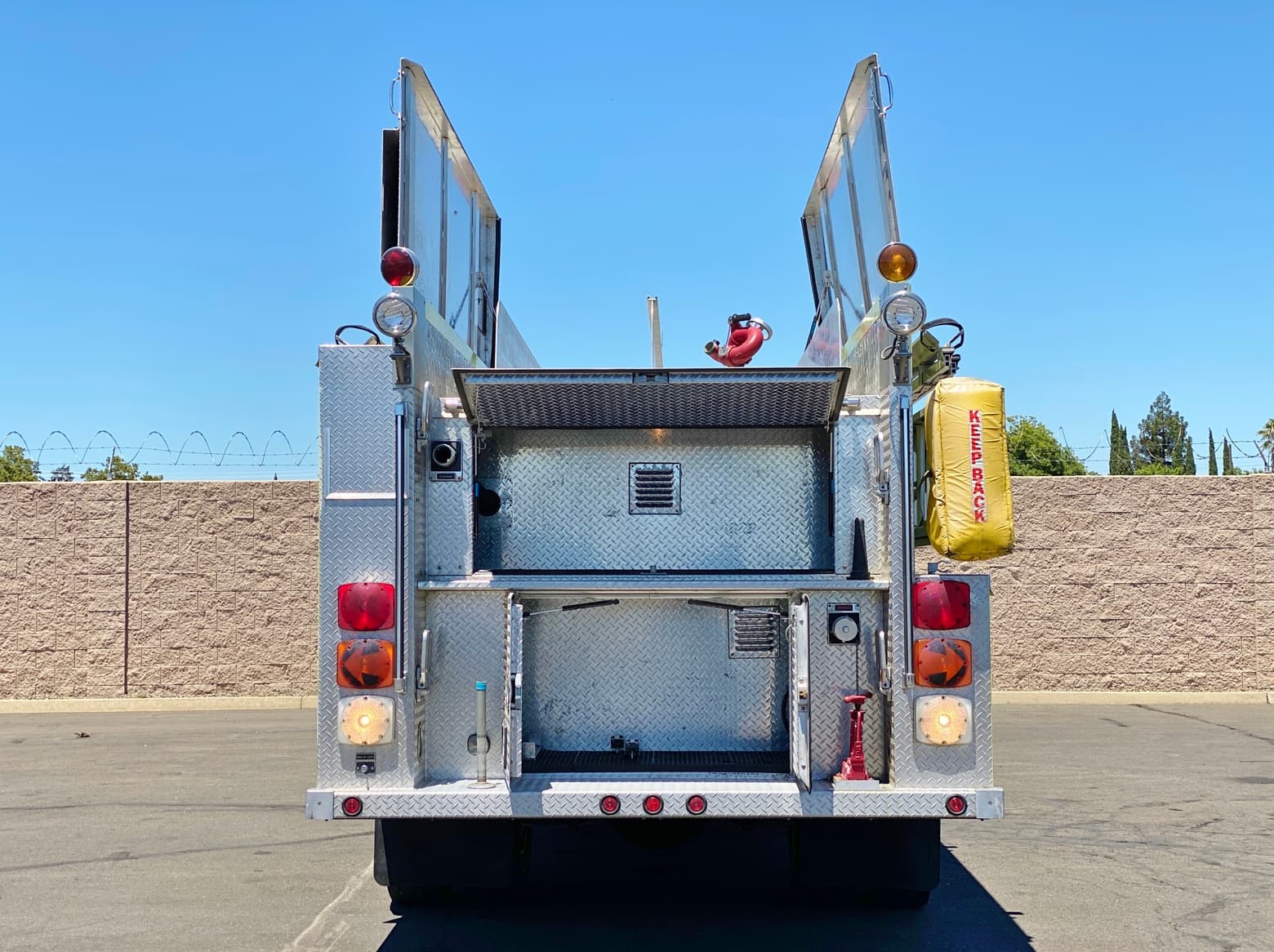 1995 International 4800 4x4 750/1250/15 Type 4 Wildland Fire Truck