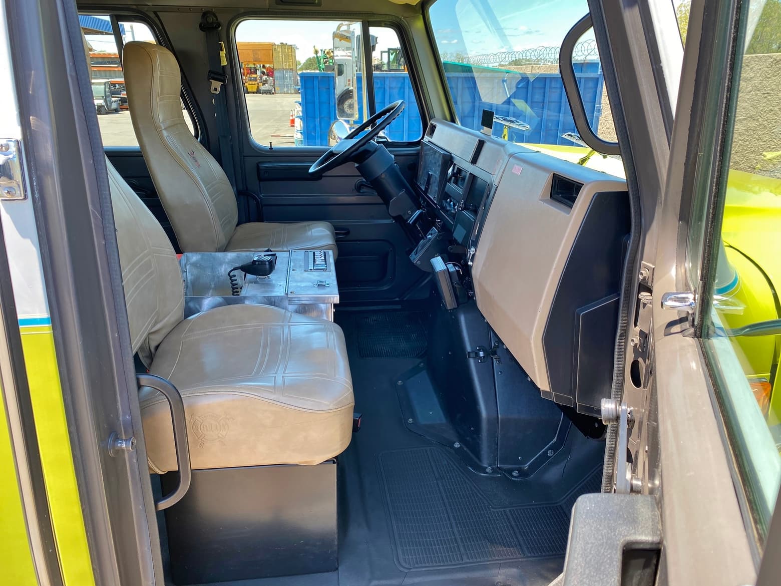 1995 International 4800 4x4 750/1250/15 Type 4 Fire Pumper Truck