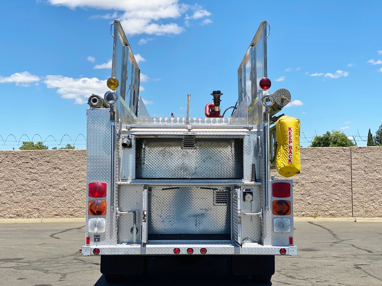 1995 International 4800 4x4 750/1250/15 Type 4 Fire Pumper Truck