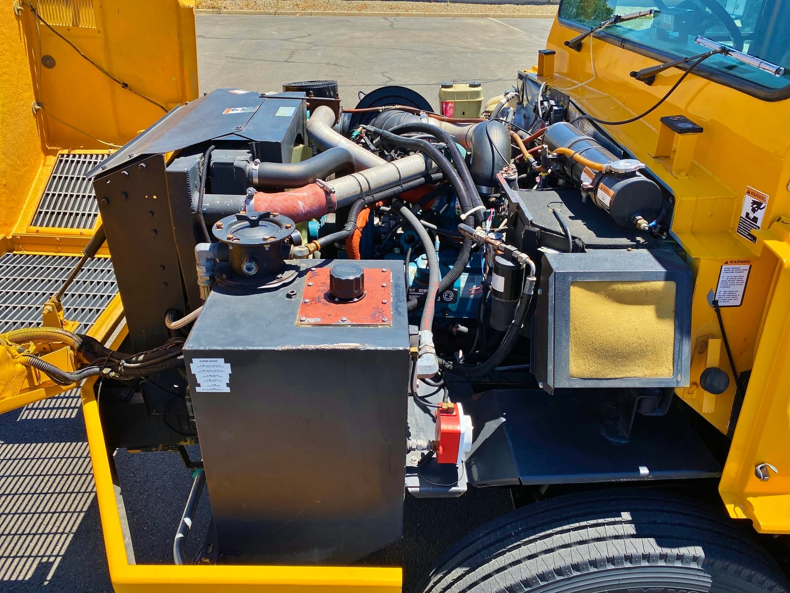 1999 Athey Mobil TopGun M-9D High Dump Street Sweeper