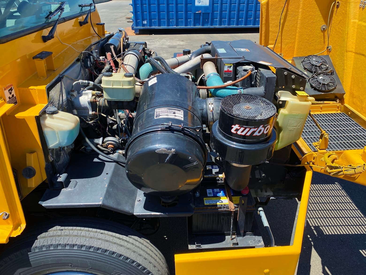 1999 Athey Mobil TopGun M-9D High Dump Street Sweeper