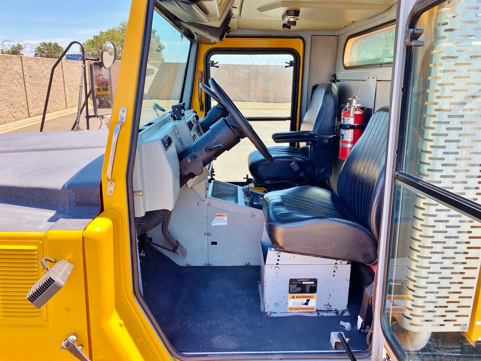 1999 Athey Mobil TopGun M-9D High Dump Street Sweeper