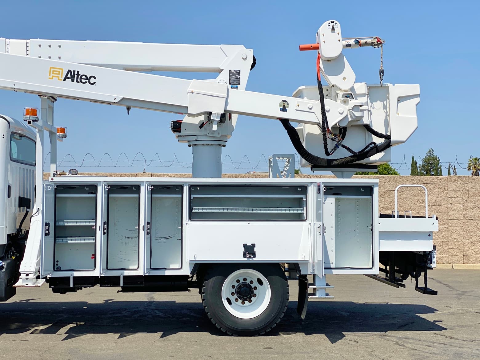 2018 Freightliner M2 4x4 Altec TA60 Articulating Bucket Truck