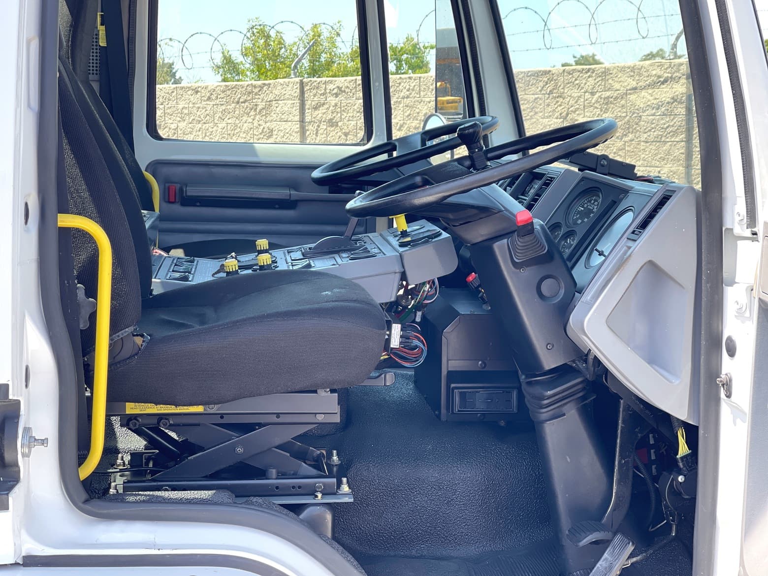 2005 Sterling Elgin Eagle Mechanical Broom Sweeper