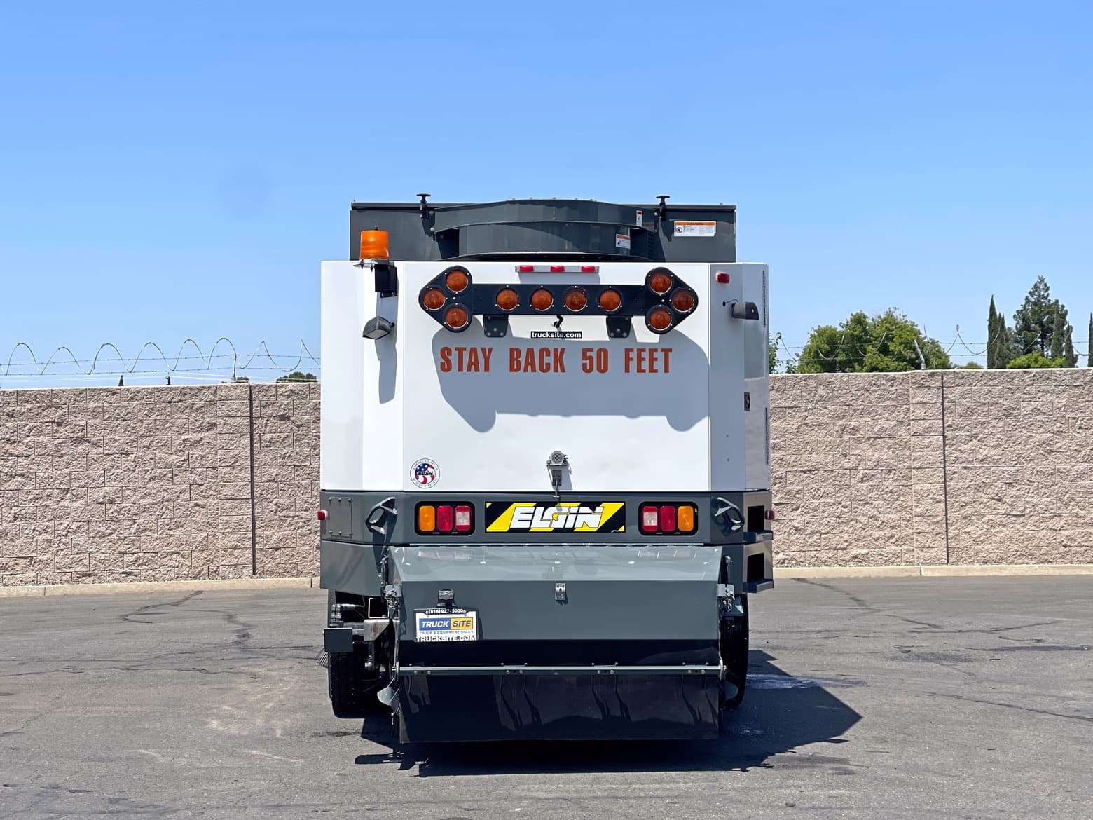 2005 Sterling Elgin Eagle Mechanical Broom Sweeper