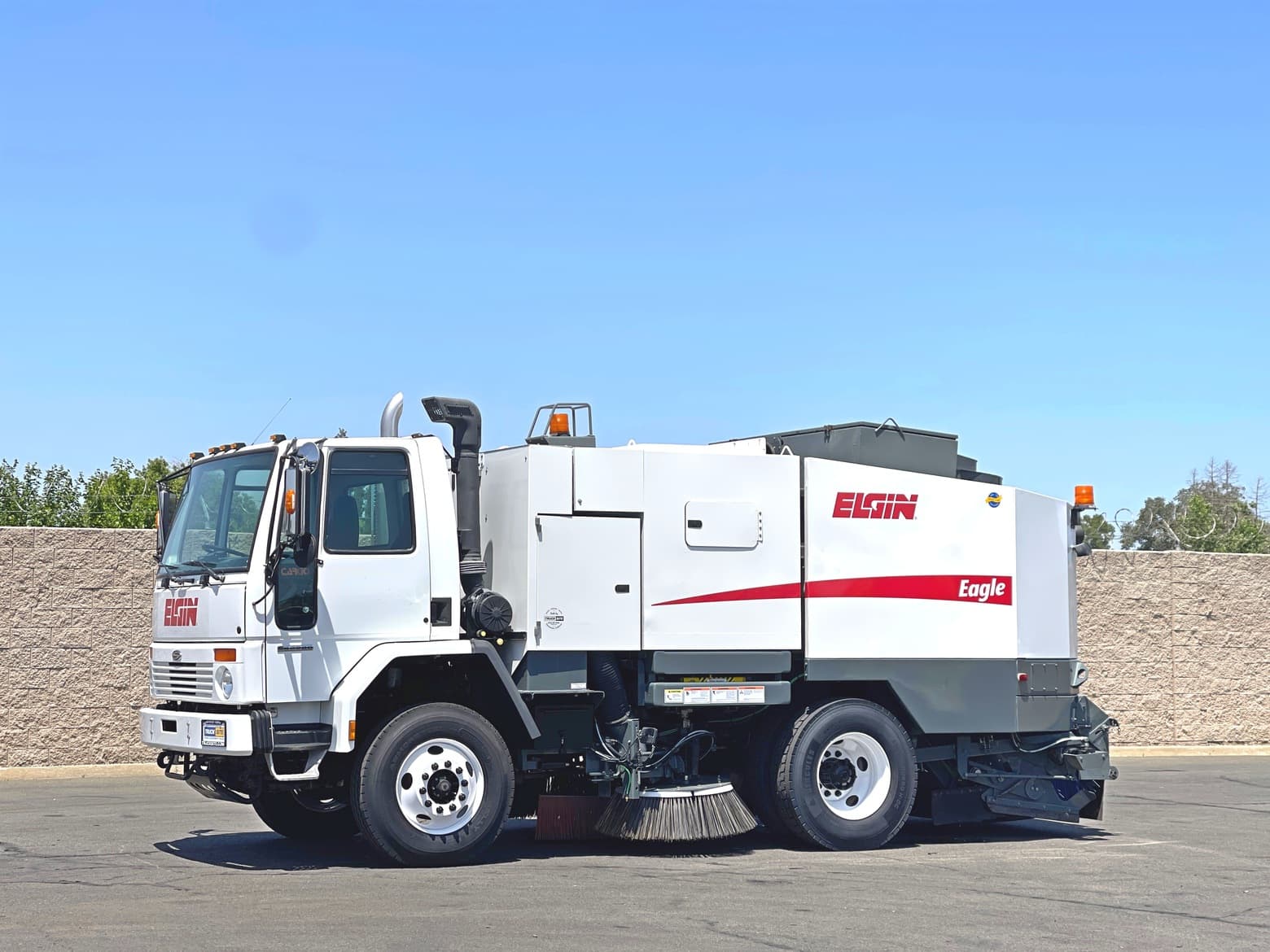 2005 Sterling Elgin Eagle Mechanical Broom Sweeper