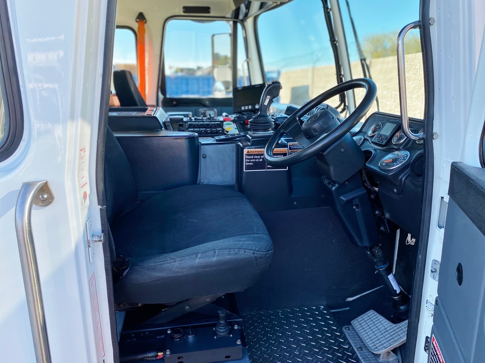 2014 Autocar CNG Labrie Expert 2000 31YD ASL Garbage Truck