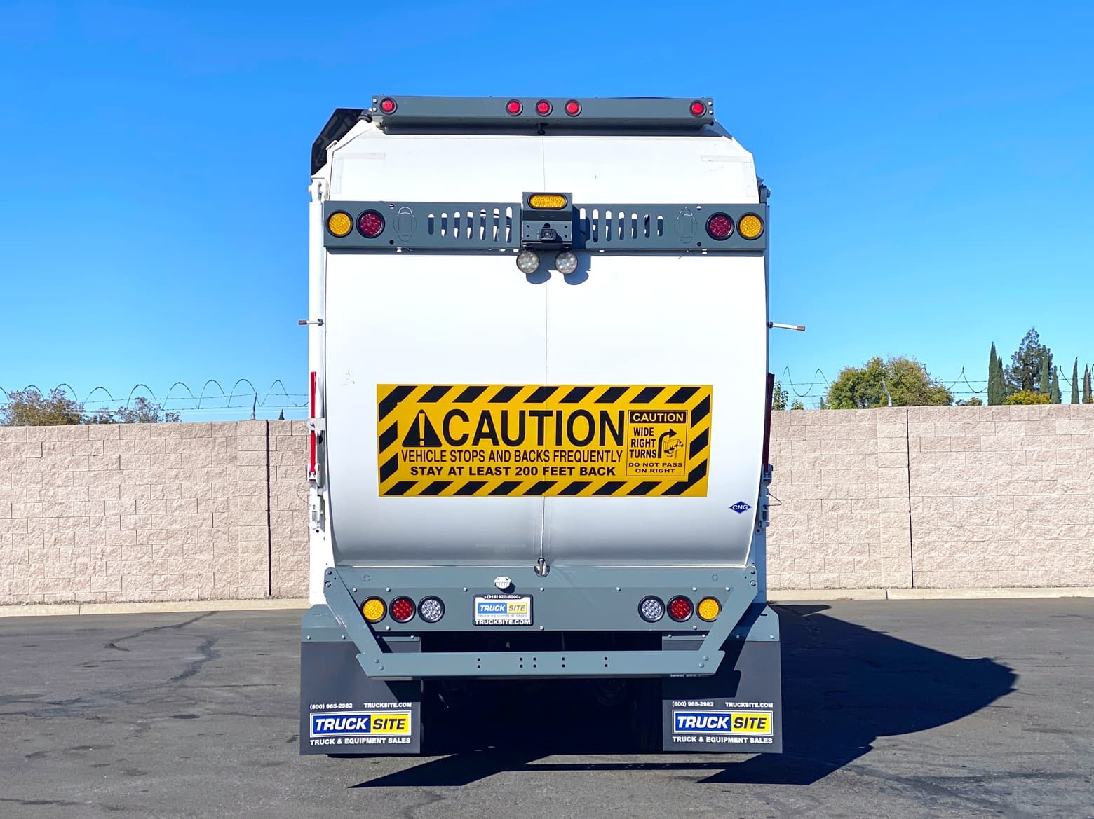 2014 Autocar CNG Labrie Expert 2000 31YD ASL Garbage Truck