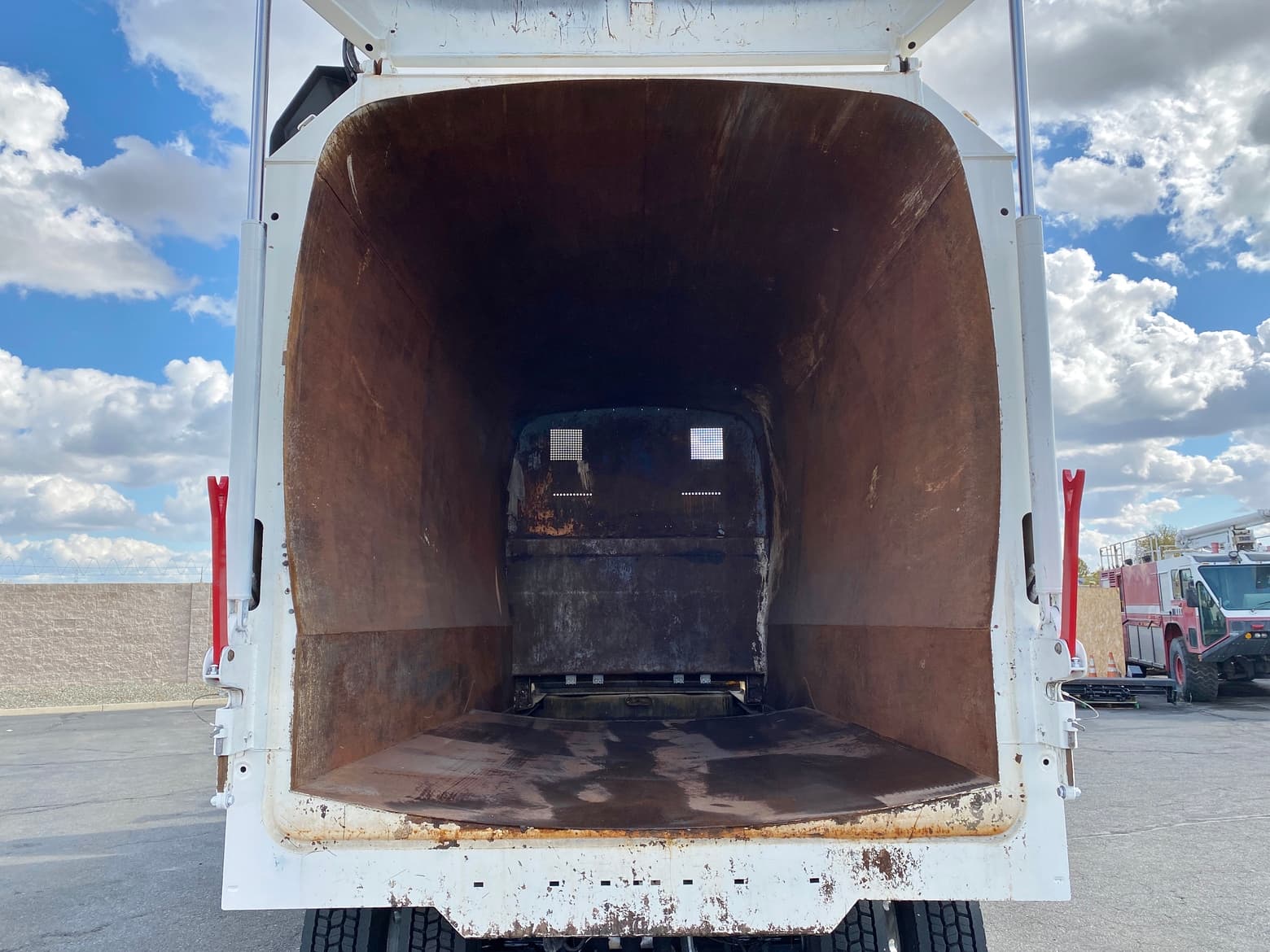 2014 Autocar CNG Labrie Expert 2000 31YD ASL Garbage Truck