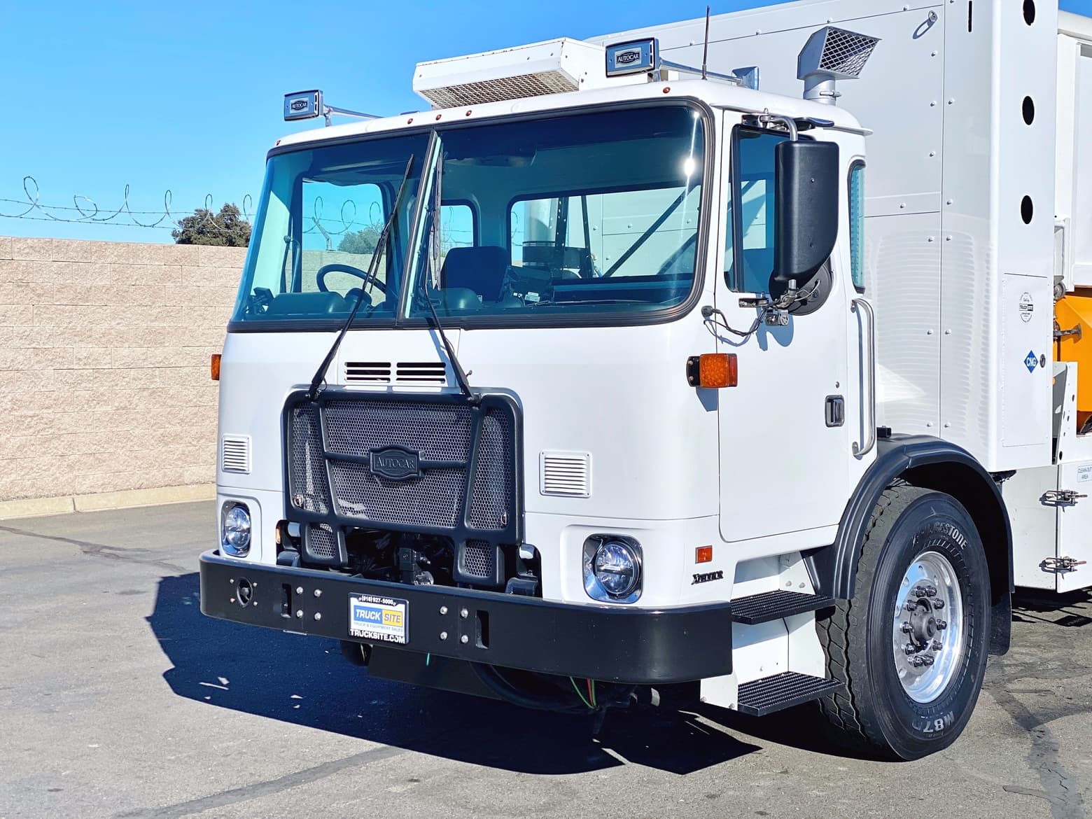 2014 Autocar CNG Labrie Expert 2000 31YD ASL Garbage Truck