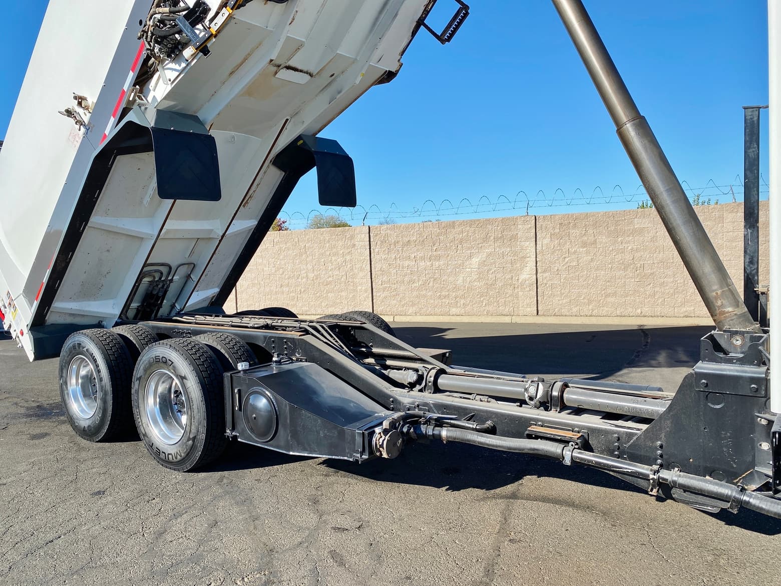 2014 Autocar CNG Labrie Expert 2000 31YD ASL Garbage Truck