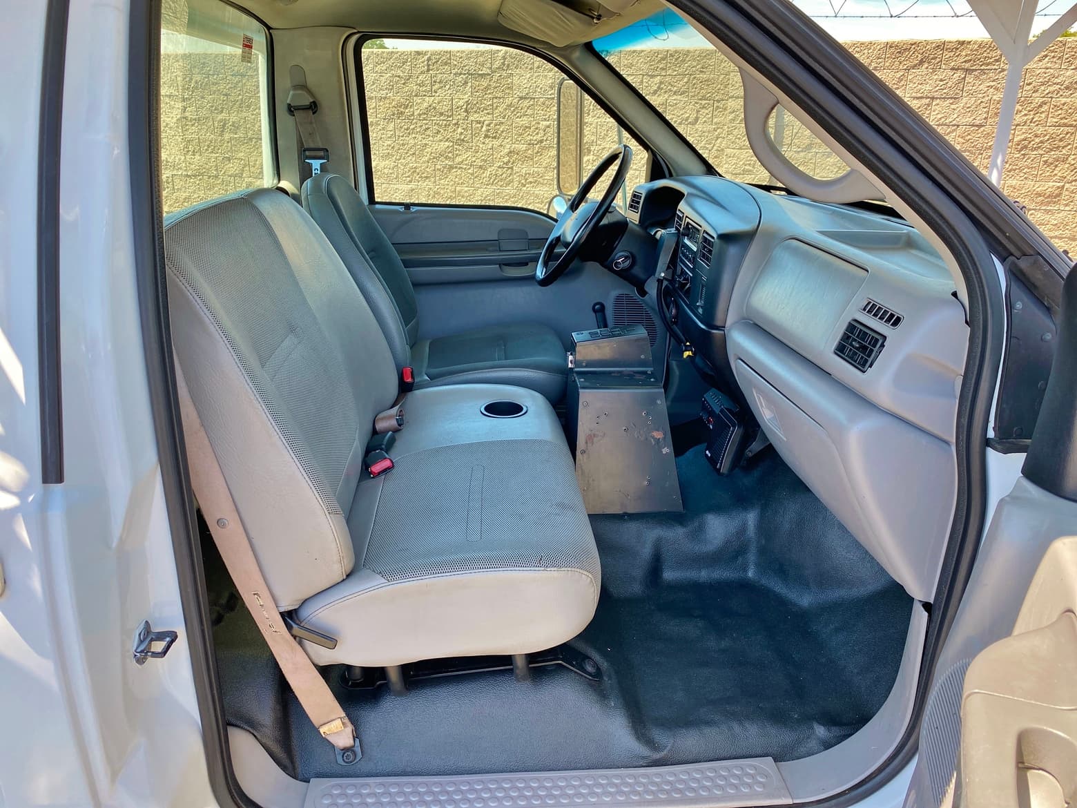 2000 Ford F750 XL SD Terex Hi-Ranger XT-5 Forestry Bucket Truck