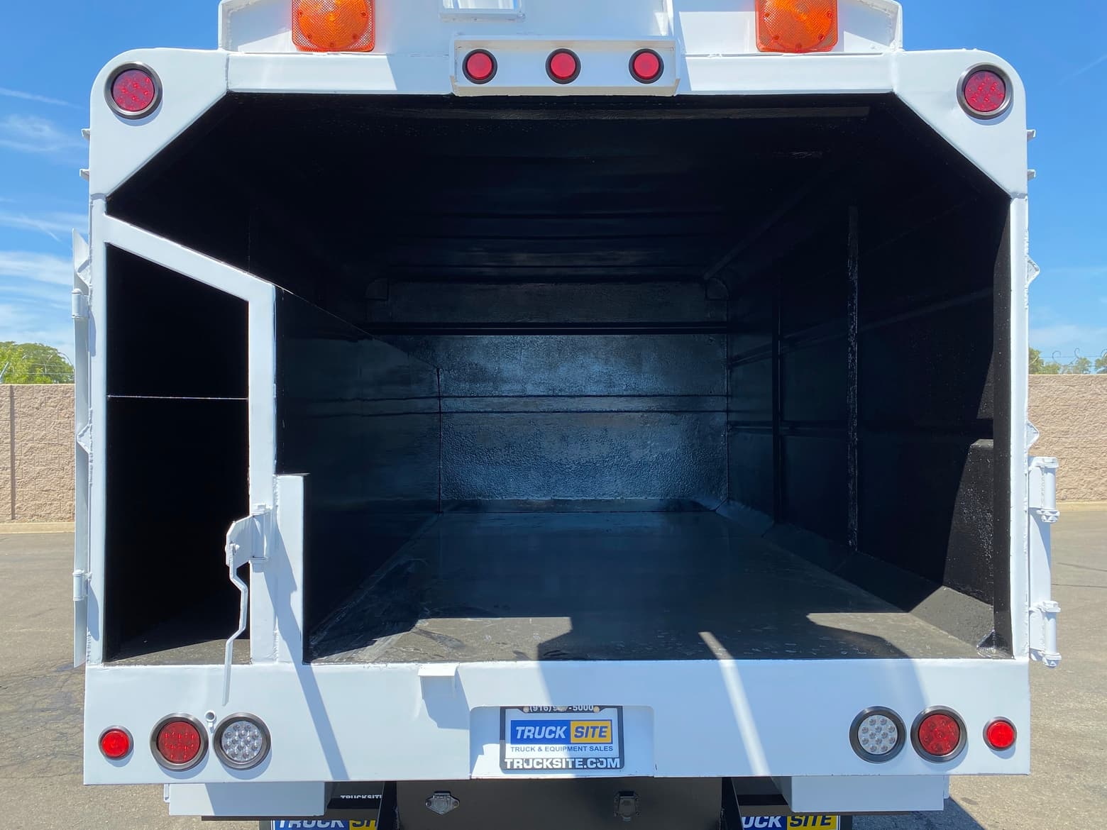 2000 Ford F750 XL SD Terex Hi-Ranger XT-5 Forestry Bucket Truck