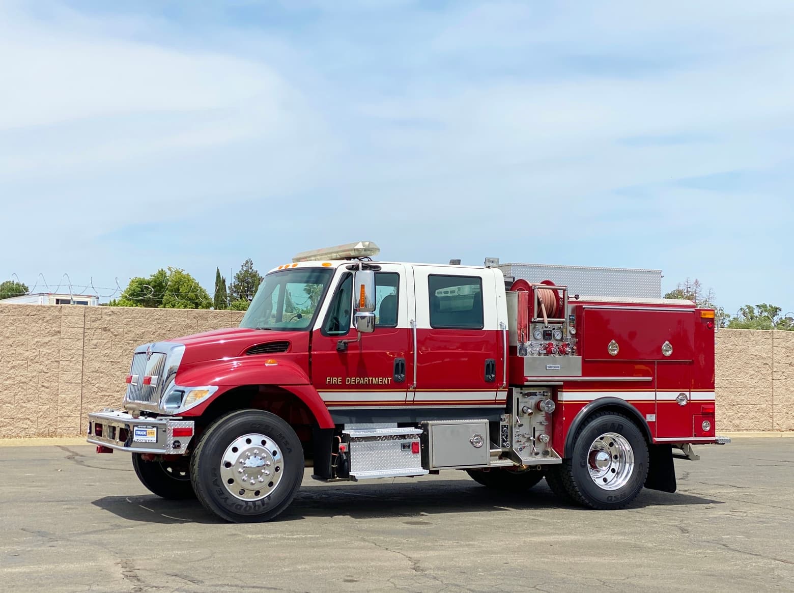 2004 International 7400 West-Mark 527/508/15 Type 3 Fire Pumper