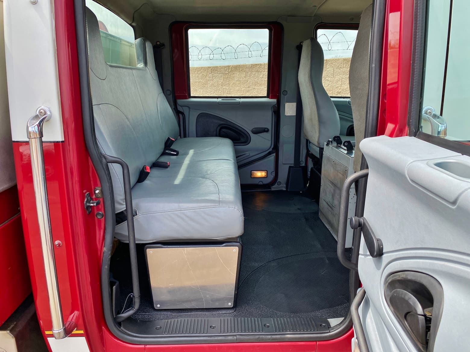 2004 International 7400 West-Mark 527/508/15 Type 3 Fire Pumper