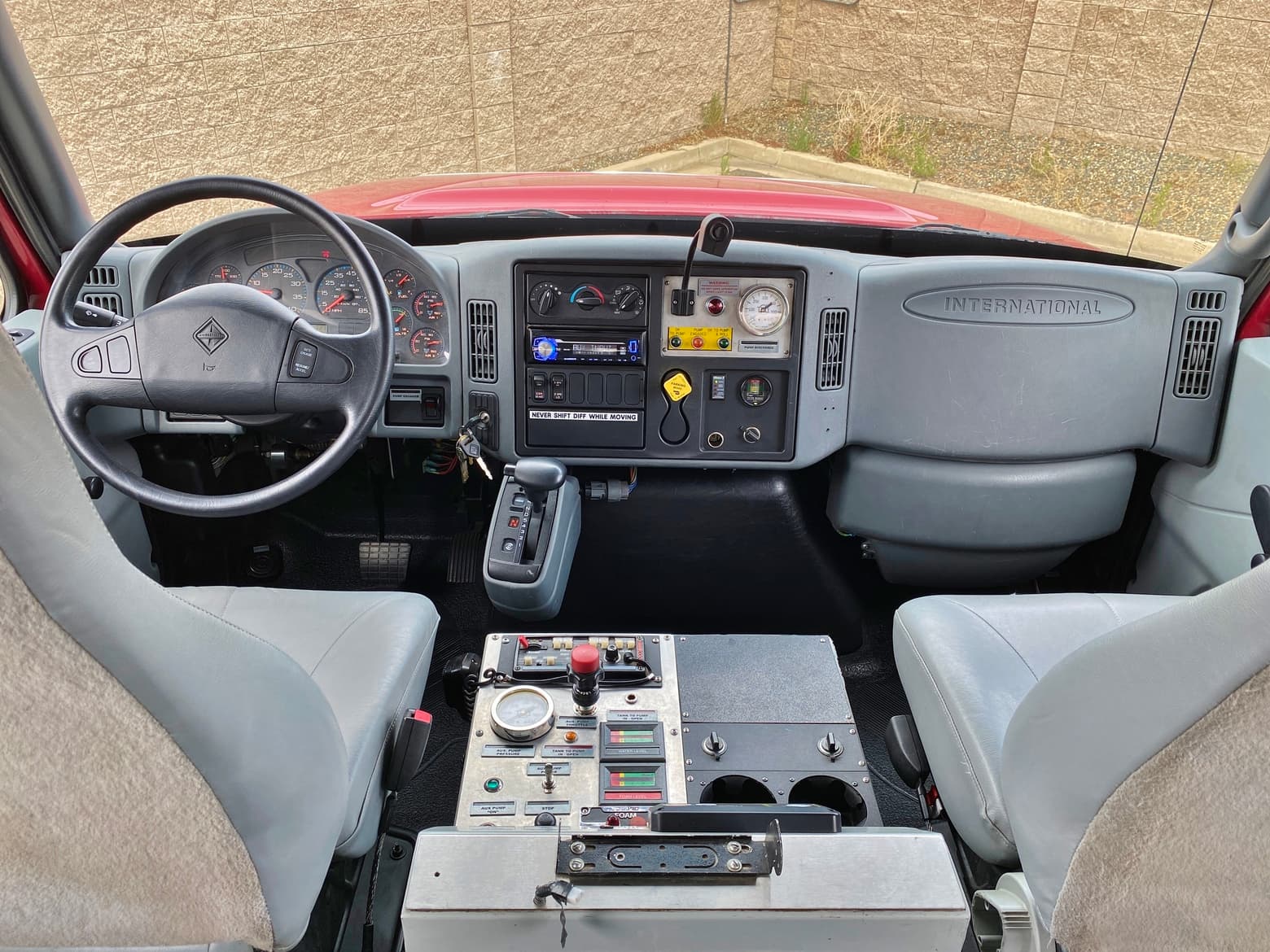 2004 International 7400 West-Mark 527/508/15 Type 3 Fire Pumper