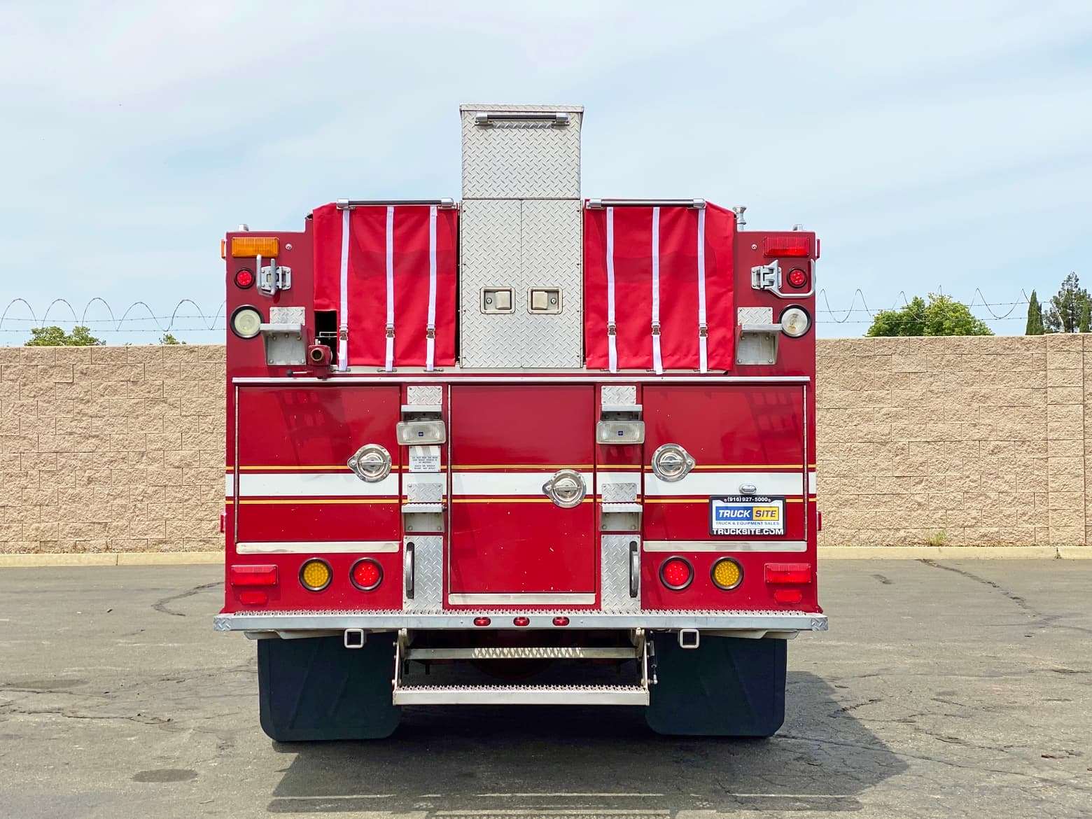 2004 International 7400 West-Mark 527/508/15 Type 3 Fire Pumper