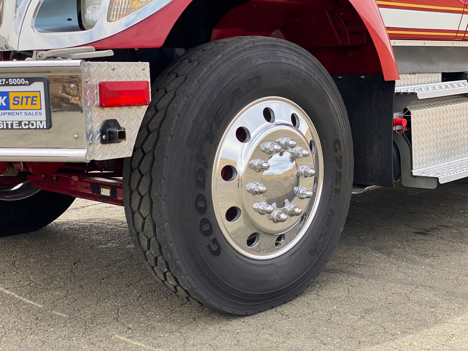 2004 International 7400 West-Mark 527/508/15 Type 3 Fire Pumper