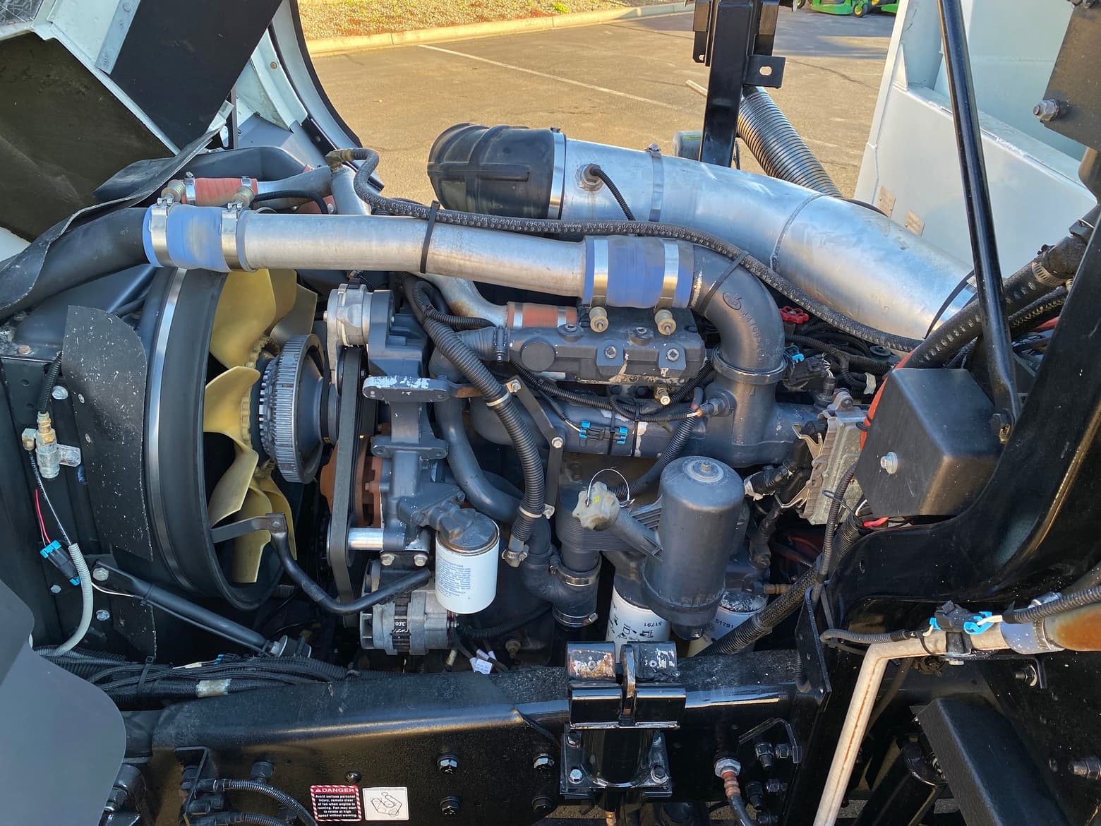 2005 Mack MR688S Heil Formula 4000 Rear Load Packer Garbage Truck