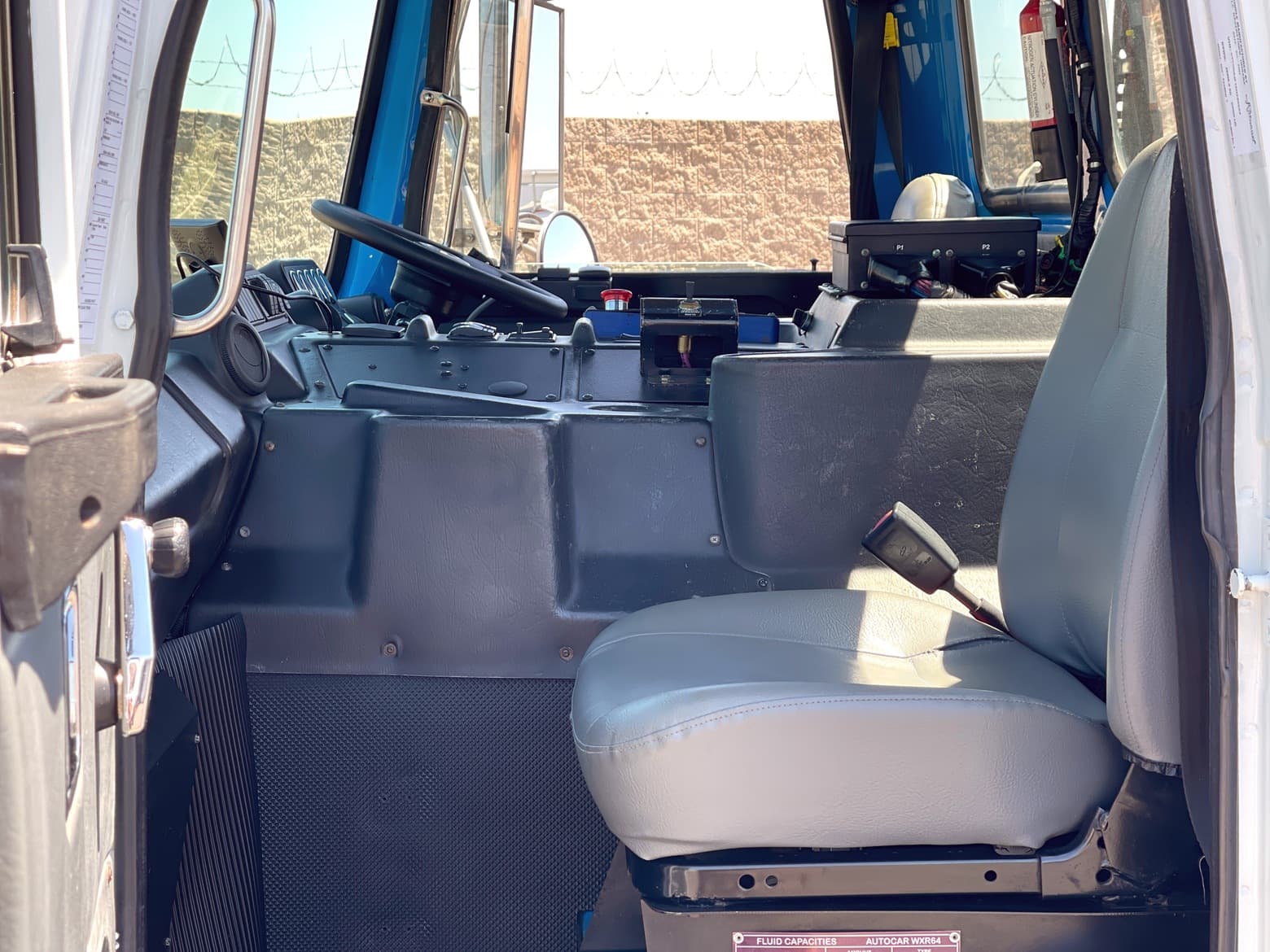 2008 Autocar Heil Rapid Rail 32 Yard Side Loader Garbage Truck