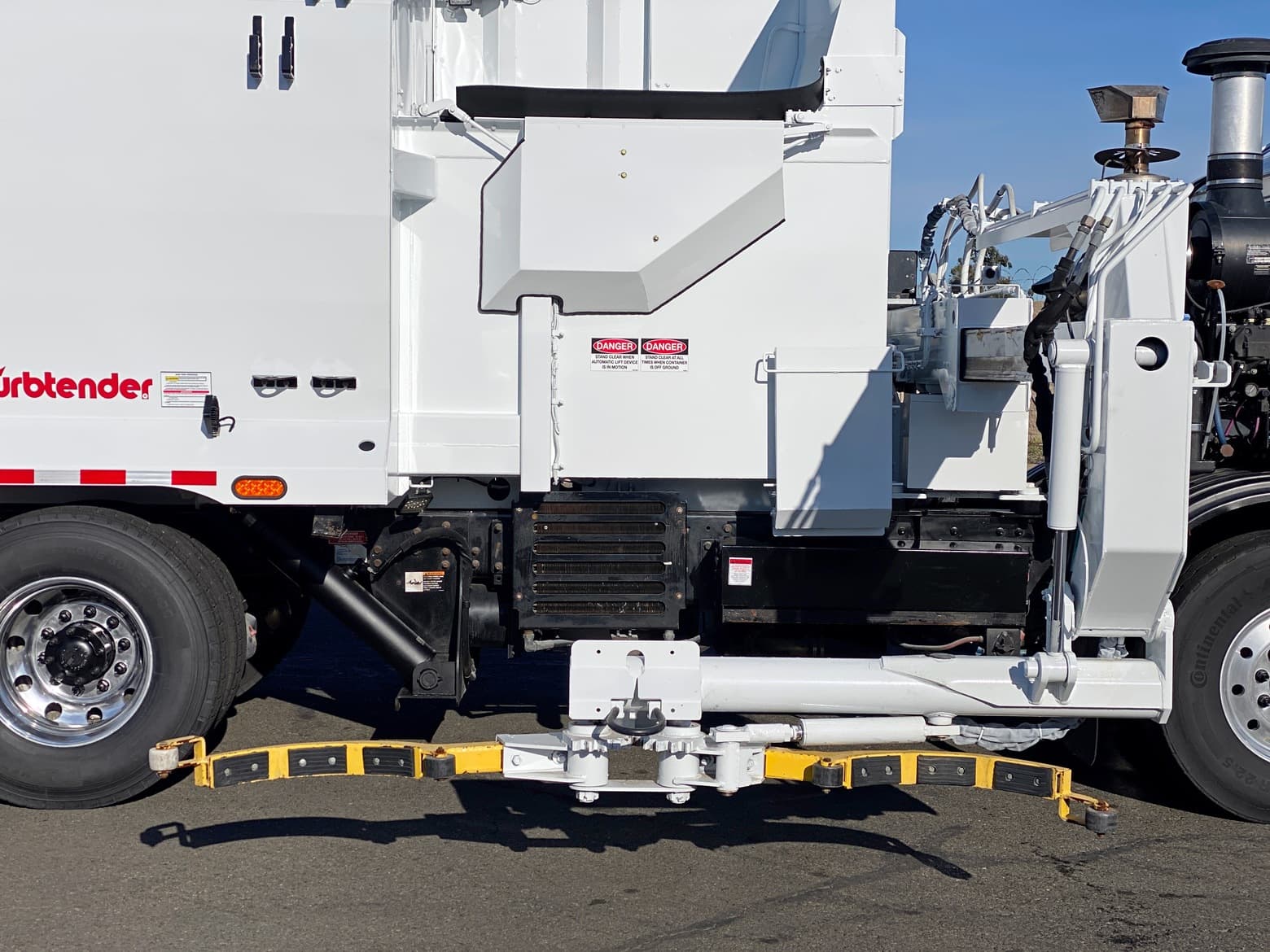2011 Autocar Wayne Curbtender 31 Yard Side Loader Garbage Truck