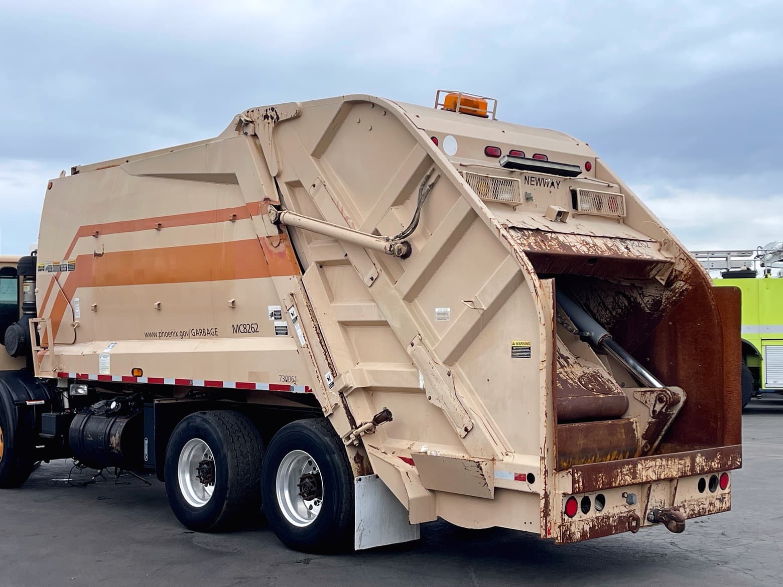 2007 New Way King Cobra Complete Rear Load Body