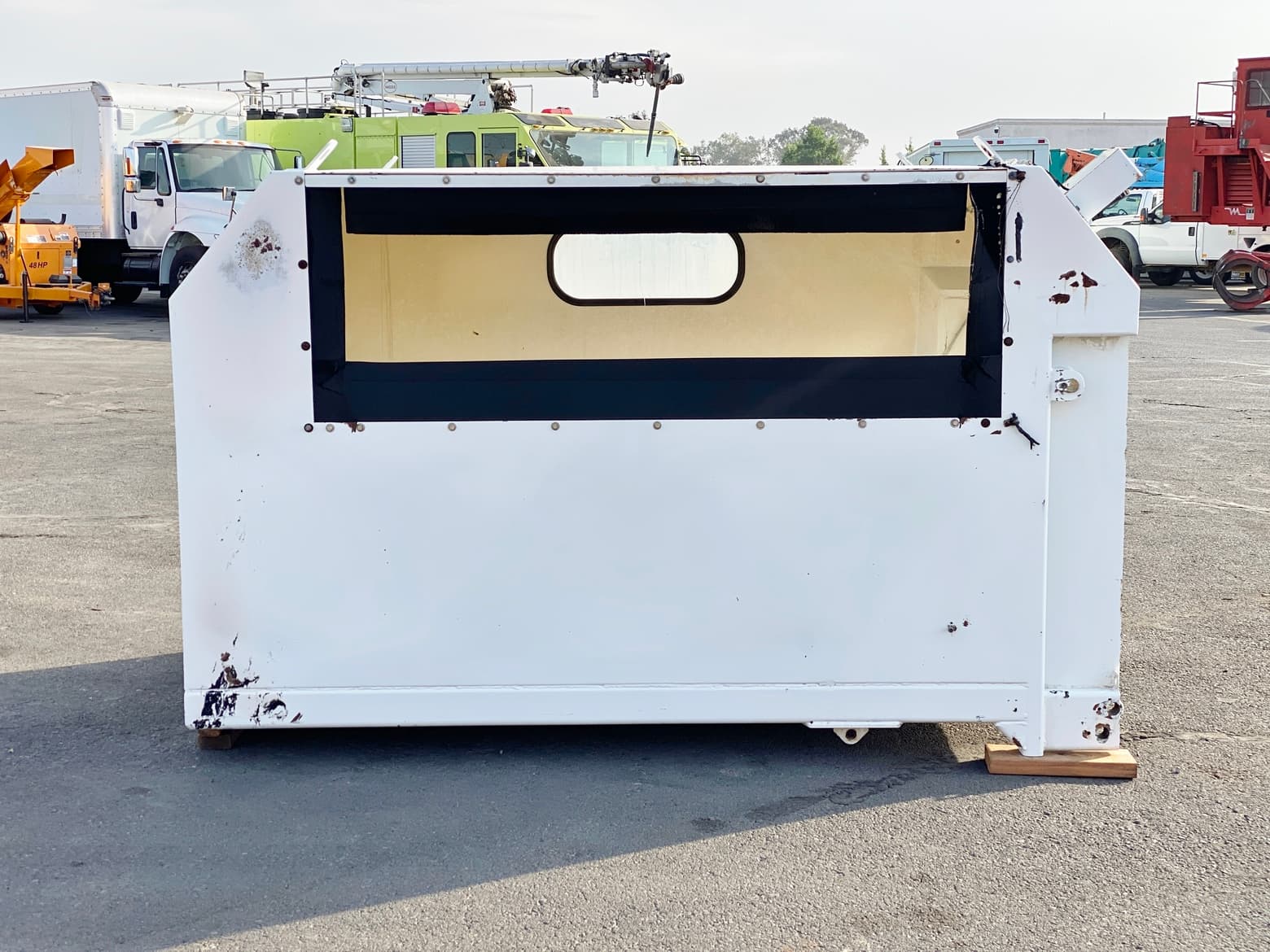 Gladiator Sweeper Hopper