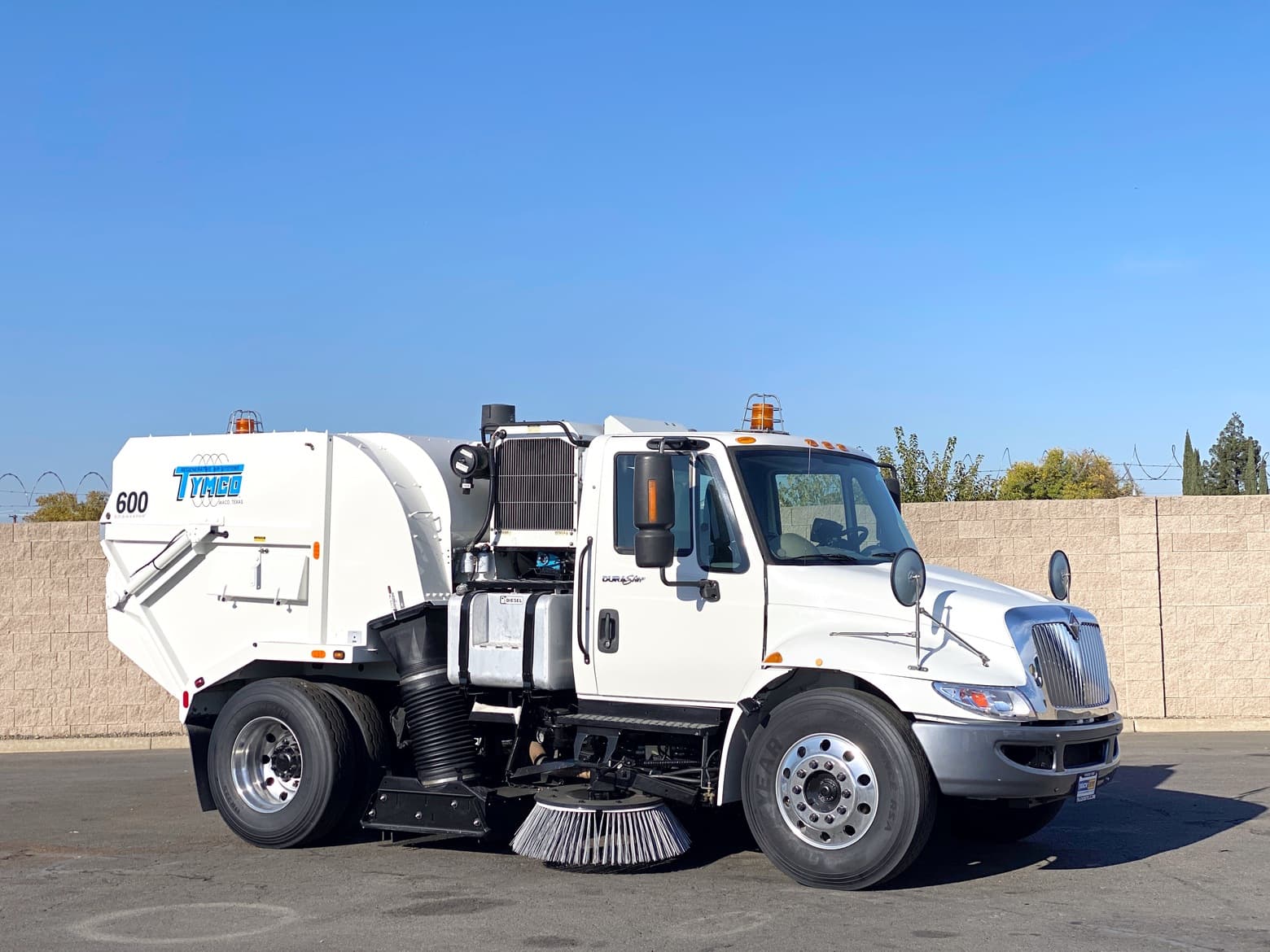 2012 International 4300 Tymco 600 Air Street Sweeper