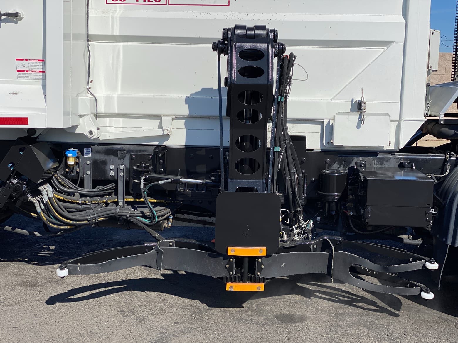 2015 Autocar Xpeditor McNeilus CNG 35 YD ASL Garbage Truck