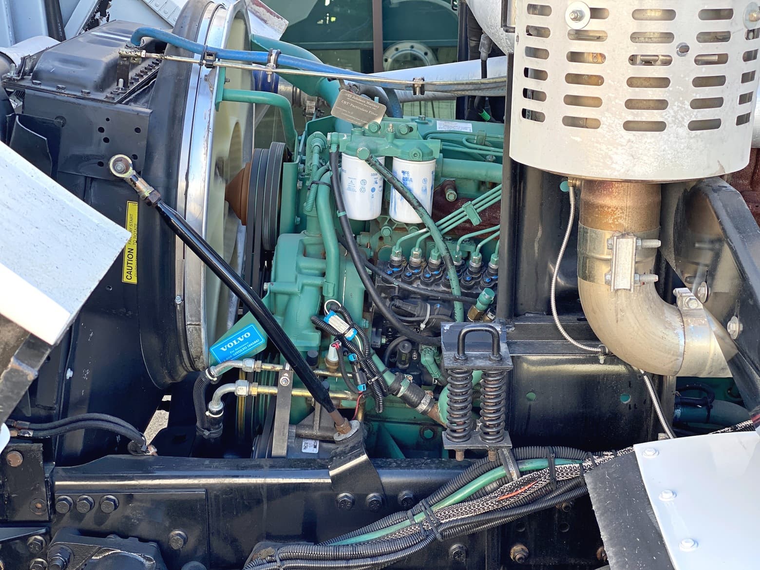 2003 Volvo WXLL42 Leach Alpha 20 YD Rear Loader Garbage Truck