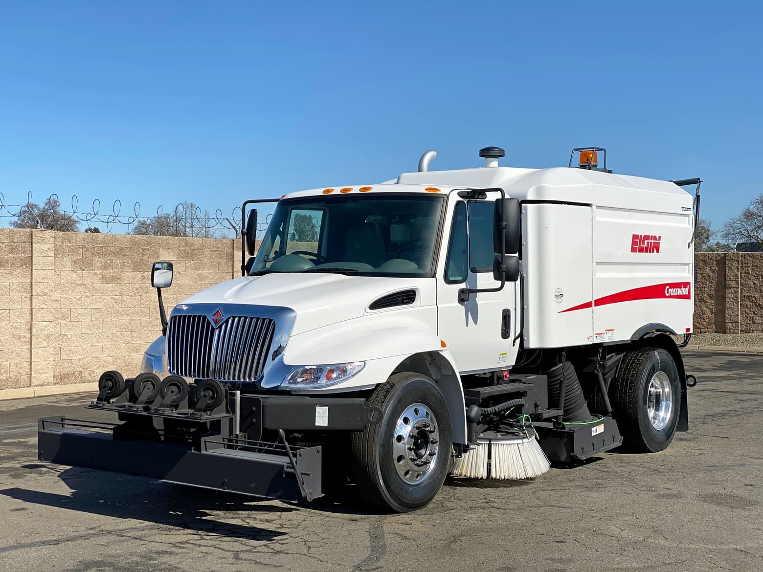 2011 International Elgin Crosswind FSX Airport Runway Sweeper