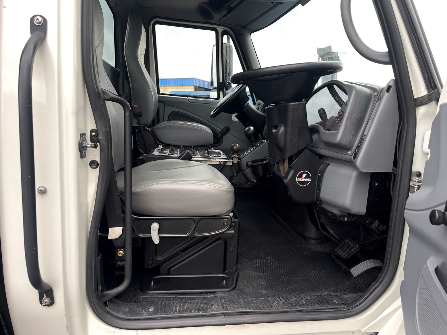2006 International 4200 Tymco 500X Regenerative Air Street Sweeper